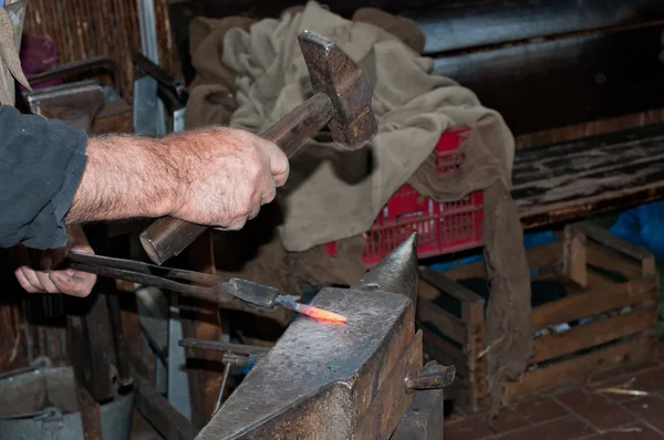 Blacksmith working — Stock Photo, Image