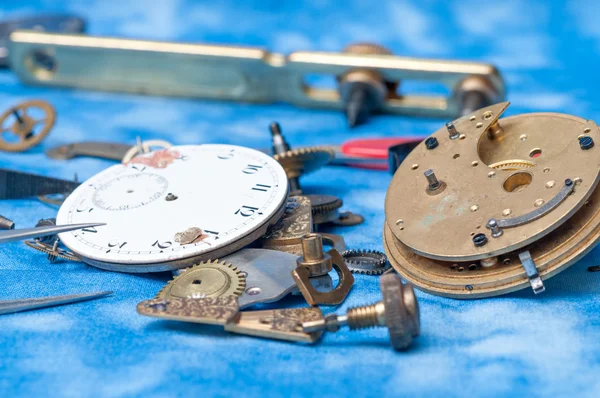 Reparatie van horloges — Stockfoto