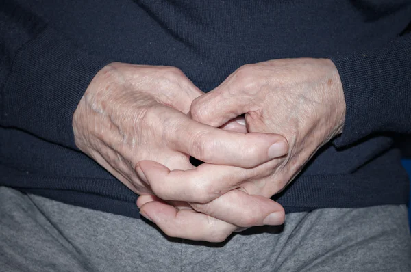 Hands of elderly person — Stock Photo, Image