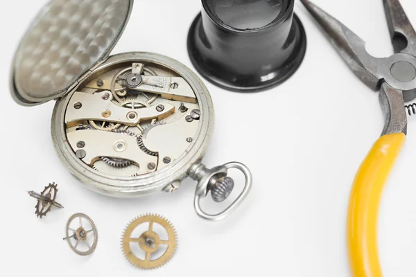 Reparatie van horloges — Stockfoto