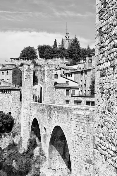 Staden Besalú — Stockfoto