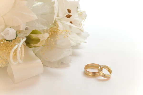Nikah yüzüklü gelin buketi