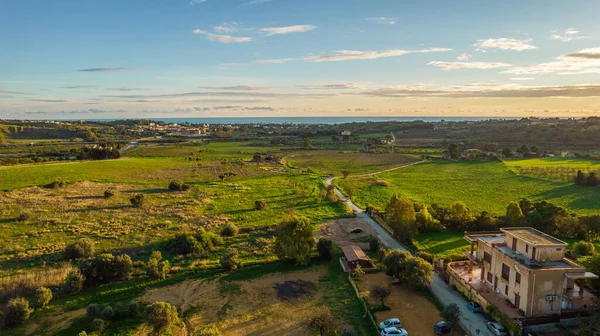 Günbatımı, Sicilya, İtalya, Avrupa, Dünya Mirası Bölgesi Agrigento Hava Görüntüsü