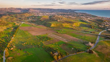 Günbatımı, Sicilya, İtalya, Avrupa, Dünya Mirası Bölgesi Agrigento Hava Görüntüsü