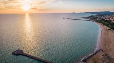 Gela City, Caltanissetta, Sicilya, İtalya ve Avrupa 'da Akdeniz Hava Görüntüsü