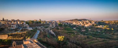 Mazzarino 'nun Sunrise, Caltanissetta, Sicilya, İtalya ve Avrupa' daki muhteşem manzarası