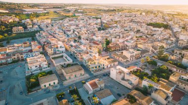 Donnalucata 'nın Şafakta Muhteşem Panoraması, Scicli, Ragusa, Sicilya, İtalya, Avrupa