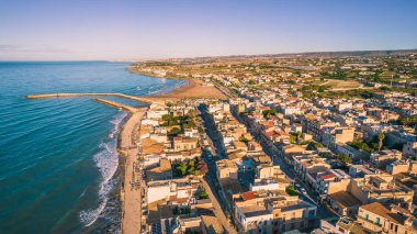 Şafak vakti Donnalucata ve Akdeniz 'in büyüleyici Panoraması, Scicli, Ragusa, Sicilya, İtalya, Avrupa--