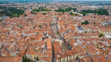Bassano del Grappa, Vicenza, Veneto, İtalya, Avrupa 'nın Hava Görüntüsü
