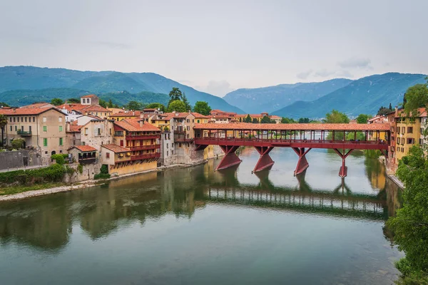 Vista Del Puente Alpini Con Río Brenta Bassano Del Grappa —  Fotos de Stock