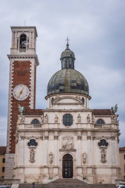 Vicenza, Veneto, İtalya, Avrupa, Dünya Mirası Bölgesi 'ndeki Berico Dağı' ndaki Aziz Mary Kilisesi manzarası