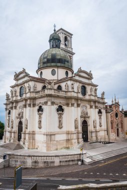 Vicenza, Veneto, İtalya, Avrupa, Dünya Mirası Bölgesi 'ndeki Berico Dağı' ndaki Aziz Mary Kilisesi manzarası