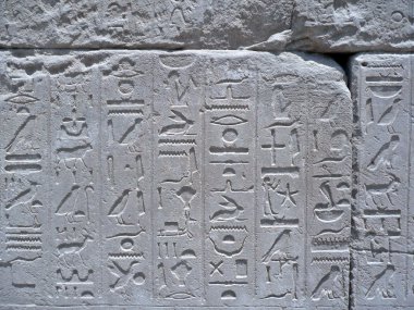 bas Rölyef oymalar, karnak Tapınağı