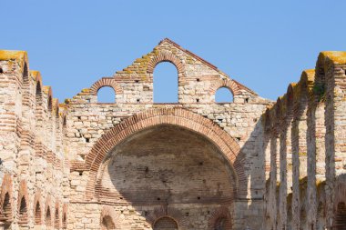 eski taş binanın Bulgaristan'da