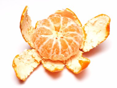 Mandalina beyaz arkaplanda izole edildi