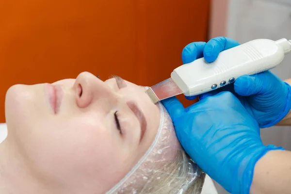 Modern Hardware Procedures Cleansing Skin Face — Stock Photo, Image