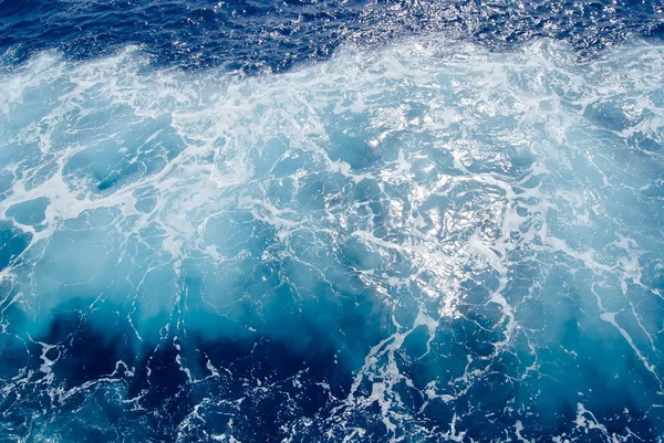 Espuma-superfície-do-mar-água-tiro-no-mar-aberto-directamente-de-ab — Fotografia de Stock