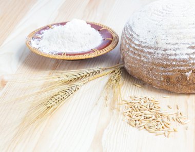 buğday ekmek ile kulaklar.