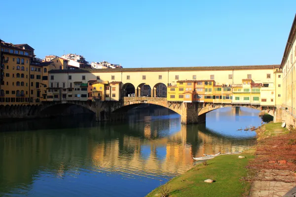 Ponte Vecchio sul fiume Arno, Firenze, Italia — Foto Stock