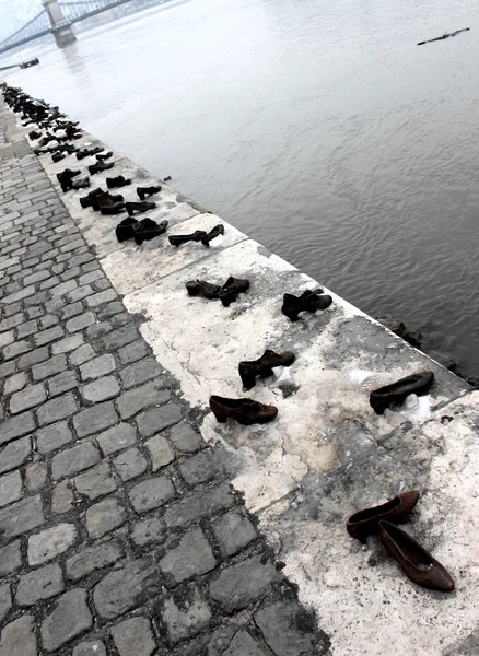 Shoes on the Danube Promenade — Stock Photo, Image