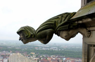 efsane heykeli ulm minster Kilisesi