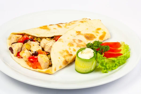 Burrito con frijoles y pollo — Foto de Stock