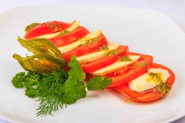 Yunan klasik yaz salatası, domates ve peynir beyaz peynir