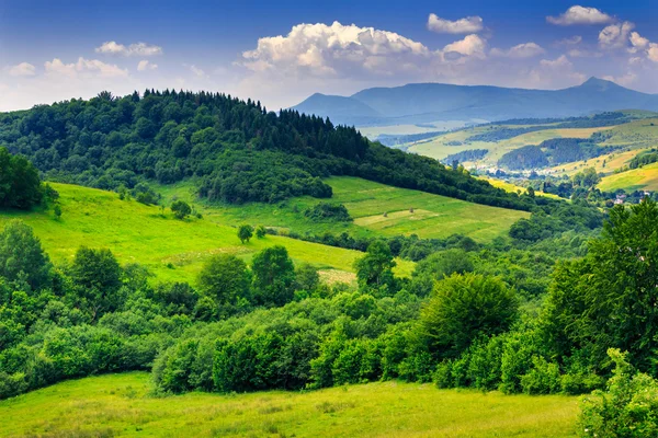 Berg hinter dem Berg — Stockfoto