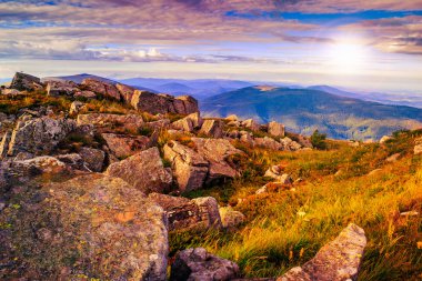 boş bir çok antik kayalar