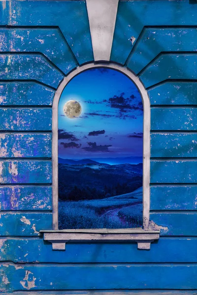 Alter Fensterrahmen mit Bild — Stockfoto