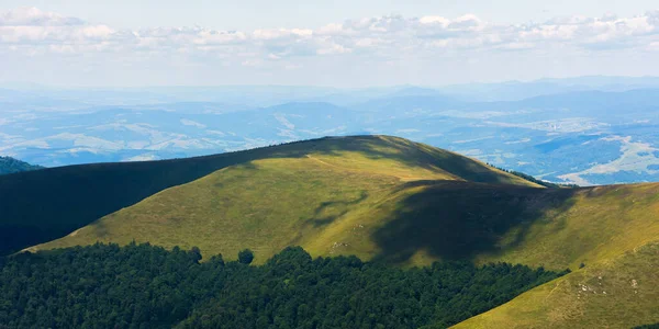 Schöne Naturlandschaft Den Bergen Landschaft Des Borzhava Kamms Einem Sonnigen — Stockfoto