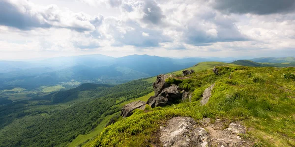 Beautiful Green Mountain Landscape Summer Travel Outdoor Scenery View Valley — Stock Photo, Image