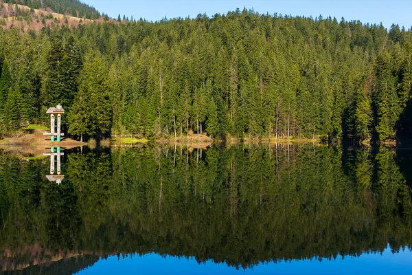 Landscape Mountain Lake Summer Forest Reflection Water Scenic Travel Background — стоковое фото