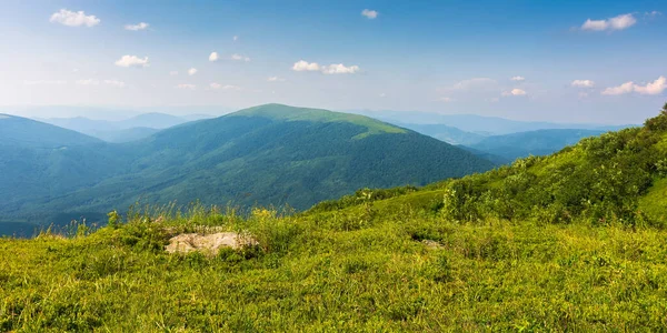 Krásná Horská Krajina Létě Kameny Skály Vysokohorské Louce Krásné Přírodní — Stock fotografie