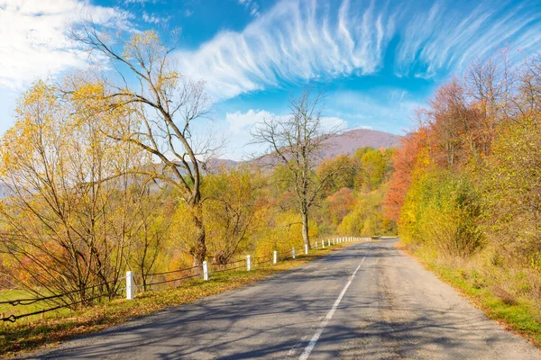 Old Mountain Pass Fall Season Countryside Road Trip Sunny October — 图库照片