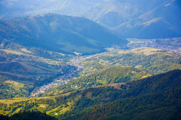 Mountain Landscape Sunny Autumn Morning Village Distant Valley View Top — ストック写真