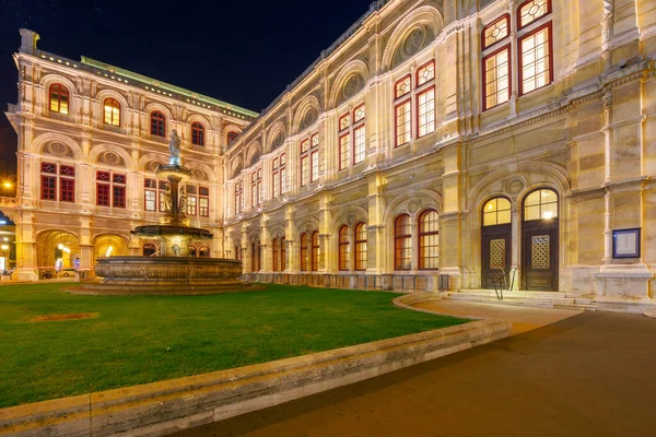Vienna Austria Oct 2019 Famouse European Opera House Night Popular — стоковое фото