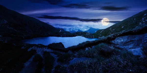 Горный Пейзаж Озером Летом Ночью Красивый Туристический Центр Хребта Фагара — стоковое фото
