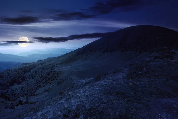 View Mountain Valley Night Beautiful Summer Landscape Trascarpathia Forested Hills — Fotografia de Stock