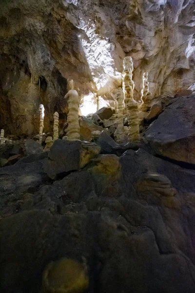 Formations Rocheuses Naturelles Grottes Calcaires Décor Souterrain Avec Stalagmite Stalactite — Photo