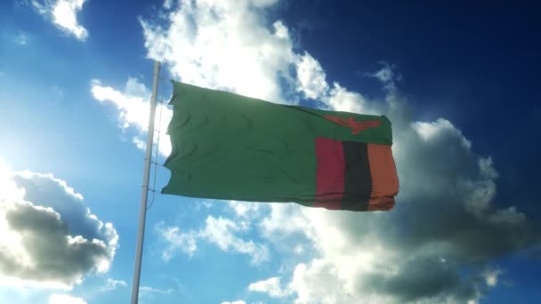 Vlag van Zambia zwaaiend naar wind tegen mooie blauwe lucht — Stockvideo