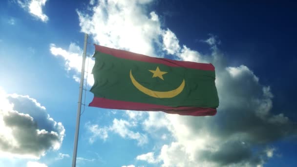Bandera de Mauritania ondeando al viento contra el hermoso cielo azul — Vídeos de Stock