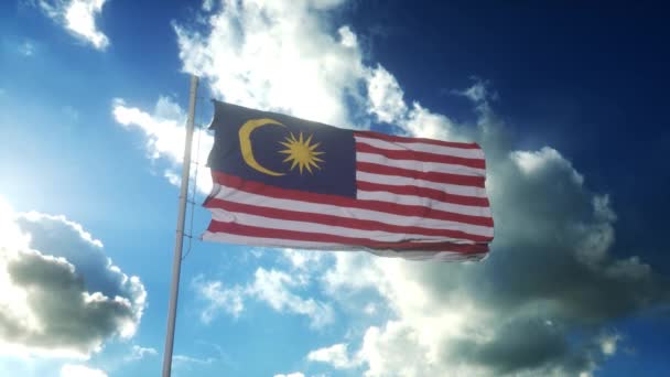 Bandeira da Malásia acenando ao vento contra o belo céu azul — Vídeo de Stock