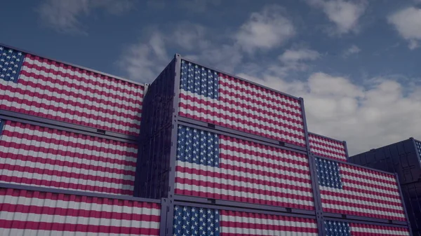 ภาชนะบรรจุธงสหรัฐอเมริกาตั้งอยู่ที่เทอร์มินัลภาชนะ การส่งออกอเมริกันหรือแนวคิดการนําเข้า การแสดงผล 3D — ภาพถ่ายสต็อก
