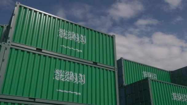 Containerterminal Vol Containers Met Vlag Van Saoedi Arabië Uitvoer Invoer — Stockvideo