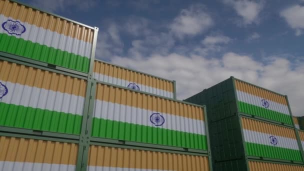 Індійські Контейнери Прапора Розташовані Контейнерному Терміналі Індійський Експорт Або Імпорт — стокове відео