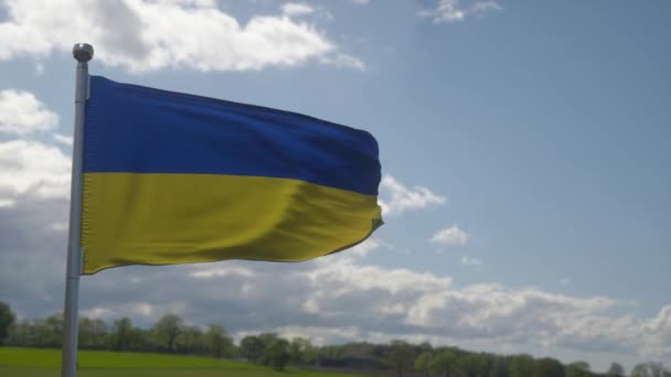 Ukraina Flagga Viftande Bakgrund Himmel Blå Och Gul Nationell Färg — Stockvideo