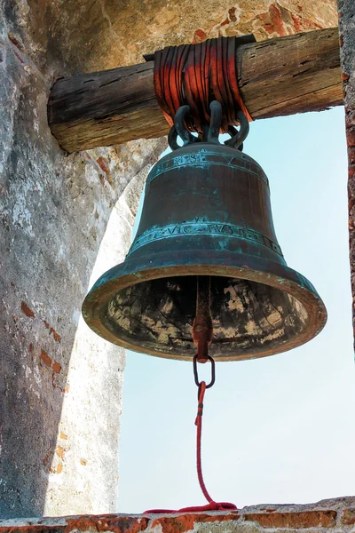 Mission bell vid mission san juan capistrano — Stockfoto