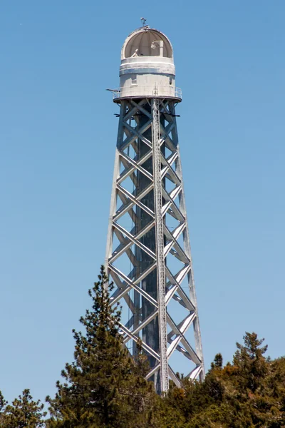 En av de många teleskop på mount wilson-observatoriet — Stockfoto