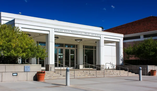 La Biblioteca Presidenziale e Museo Richard Nixon — Foto Stock